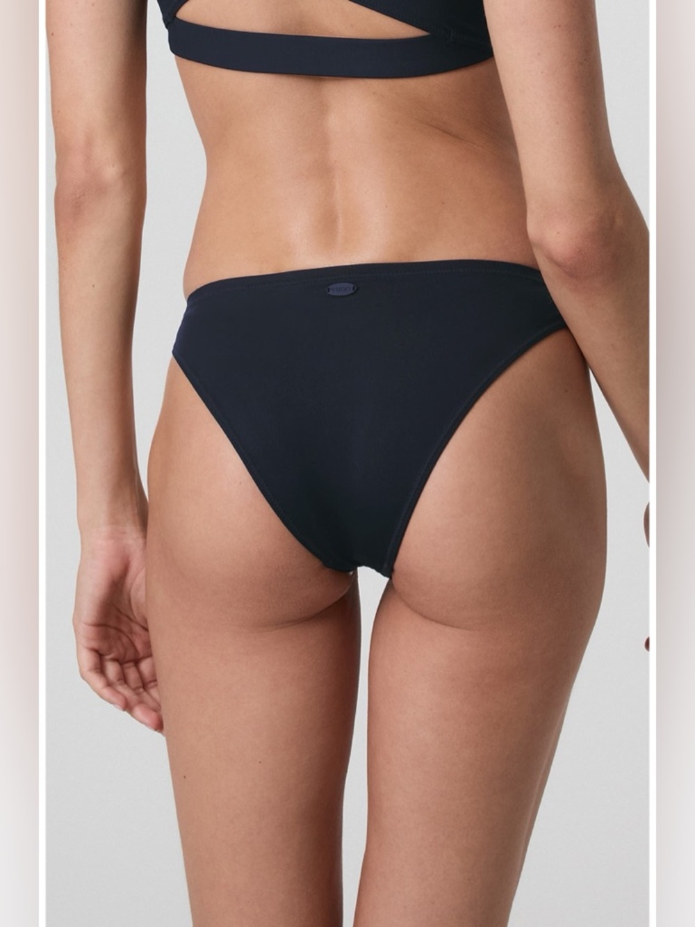NWT Vuori Women’s Aqua Bikini Bottom VW709 Black Size Medium (6-8) - Picture 4 of 10